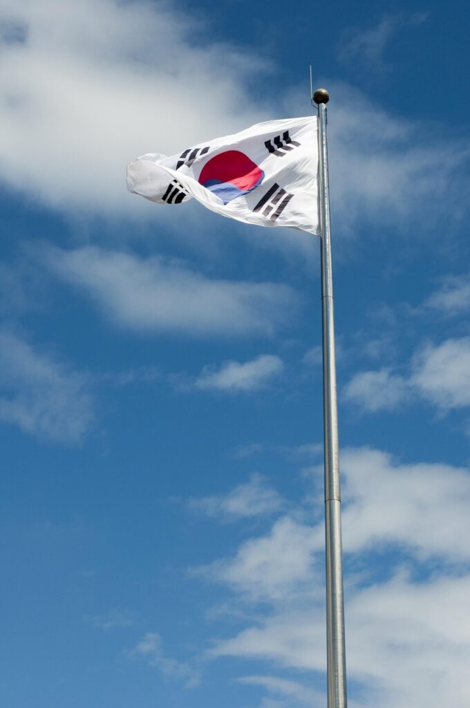韓国アイドル肌のようにデコルテのツヤを出す方法は？